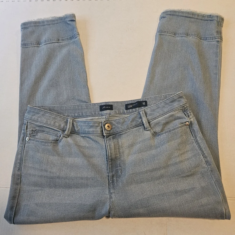 J Jill Authentic Fit crop light stone wash, frayed hem, straight leg, size 12 - Picture 4 of 15